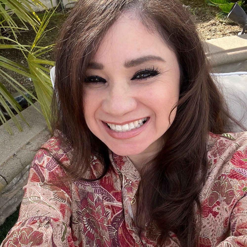 Meet your Posher, Ofelia